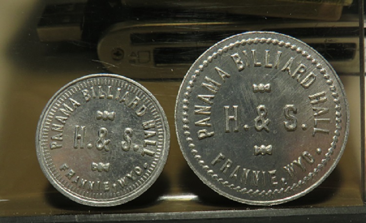 FRANNIE, WYO. PANAMA BILLIARD HALL 5¢ & 25¢ TOKEN
